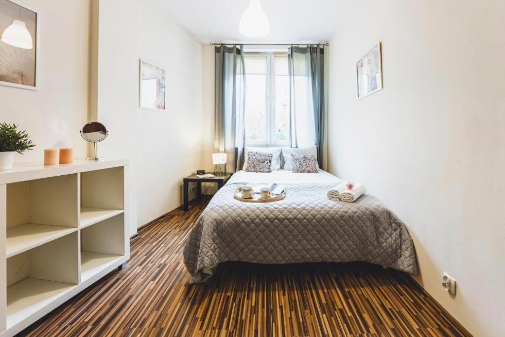 Apartament Niecala Queens Superior Люблин Экстерьер фото