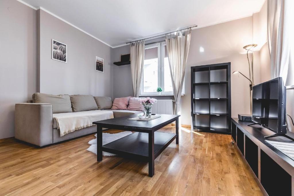 Apartament Niecala Queens Superior Люблин Экстерьер фото